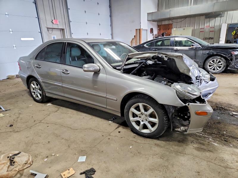 Photo 4 from auction – 2007 MERCEDES-BENZ C with VIN WDBRF54H67A952636