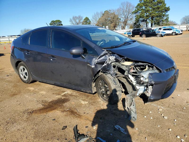 Photo 4 from auction – 2013 TOYOTA PRIUS with VIN JTDKN3DU0D5666874