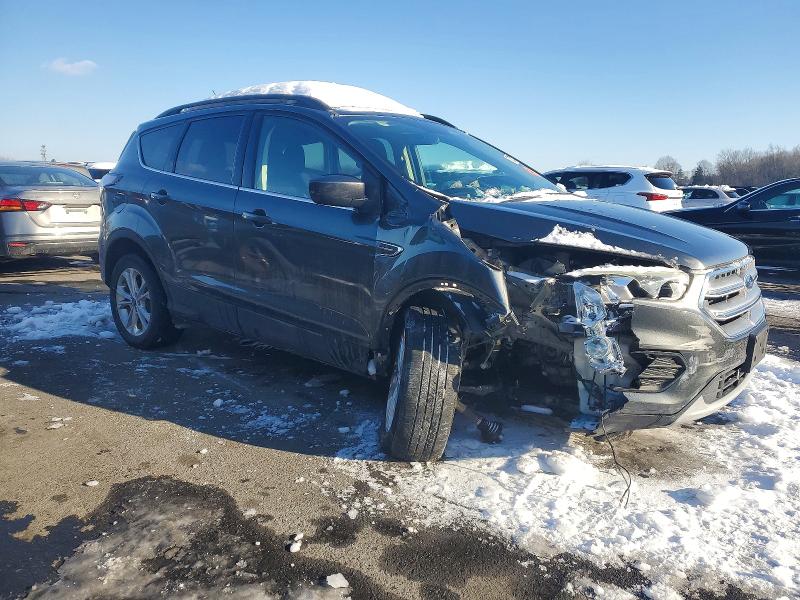 Photo 4 from auction – 2017 FORD ESCAPE with VIN 1FMCU9GD6HUA38007