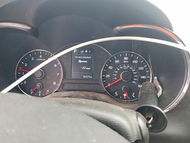 Photo 9 from auction – 2017 KIA FORTE with VIN 3KPFL4A72HE048154