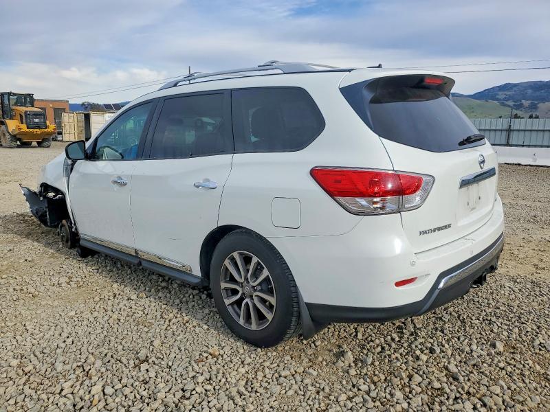 Photo 2 from auction – 2015 NISSAN PATHFINDER with VIN 5N1AR2MN6FC662888
