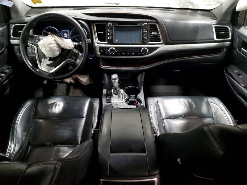 Photo 8 from auction – 2017 TOYOTA HIGHLANDER with VIN 5TDJZRFHXHS509582