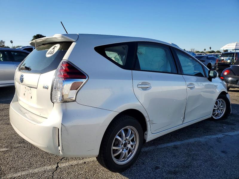Photo 3 from auction – 2015 TOYOTA PRIUS V with VIN JTDZN3EU6FJ032122