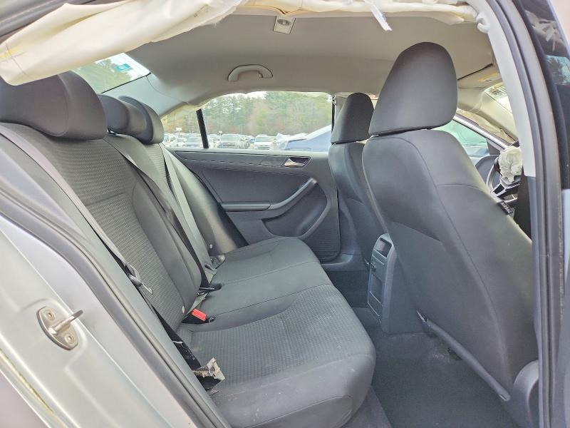 Photo 10 from auction – 2015 VOLKSWAGEN JETTA BASE with VIN 3VW2K7AJ2FM324024