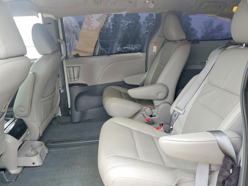 Photo 11 from auction – 2017 TOYOTA SIENNA with VIN 5TDYZ3DC7HS771255