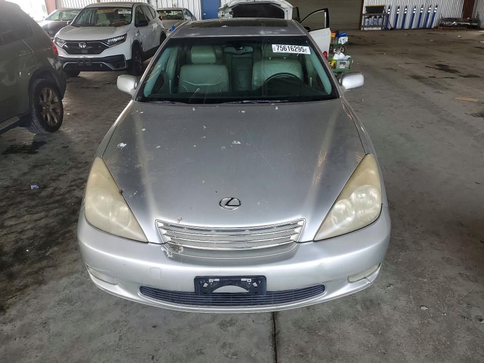 Photo 5 from auction – 2002 LEXUS ES 300 with VIN JTHBF30G820076492