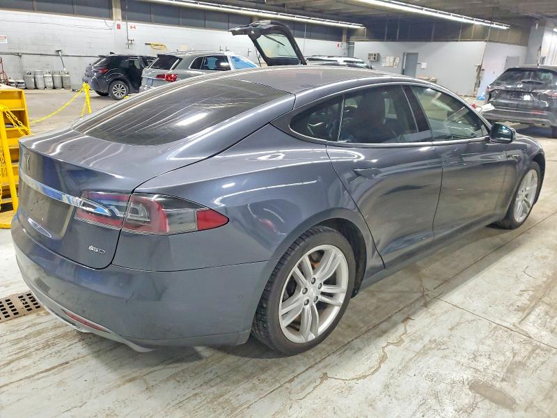 Photo 3 from auction – 2015 TESLA MODEL S 85 with VIN 5YJSA1H27FFP77495