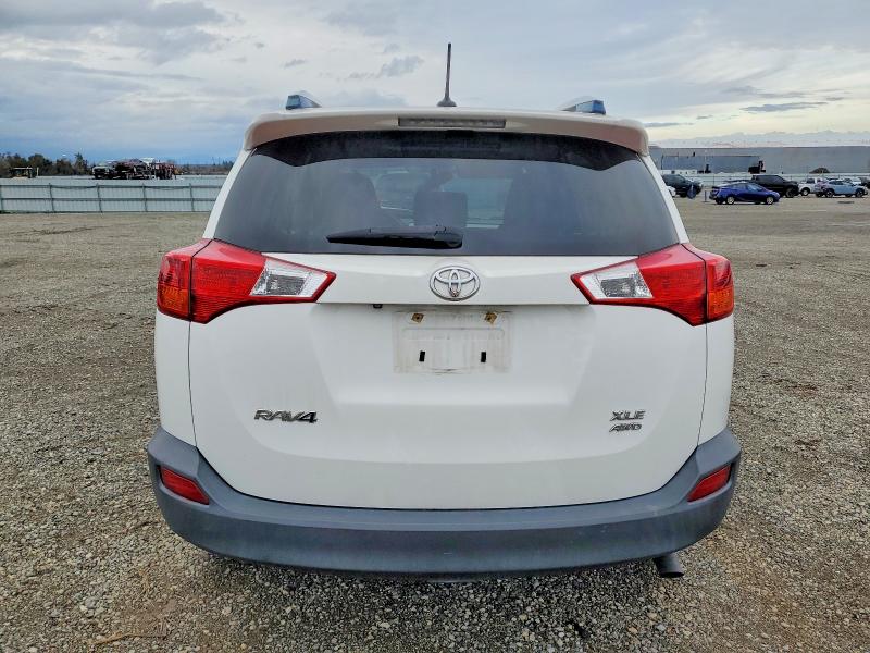 Photo 6 from auction – 2015 TOYOTA RAV4 XLE with VIN JTMRFREVXFD112255