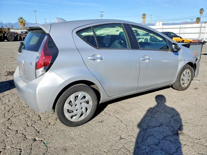 Photo 3 from auction – 2016 TOYOTA PRIUS C with VIN JTDKDTB38G1133518