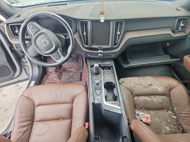 Photo 8 from auction – 2022 VOLVO XC60 with VIN YV4L12DKXN1004637