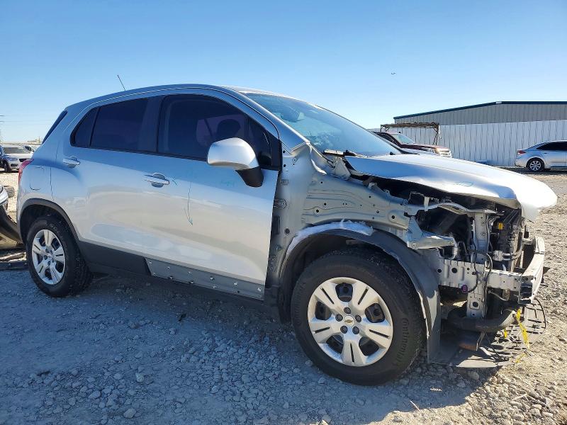 Photo 4 from auction – 2015 CHEVROLET TRAX LS with VIN KL7CJKSB8FB220467