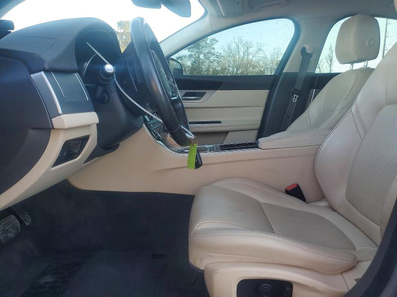 Photo 7 from auction – 2018 JAGUAR XF with VIN SAJBE4FX8JCY68660
