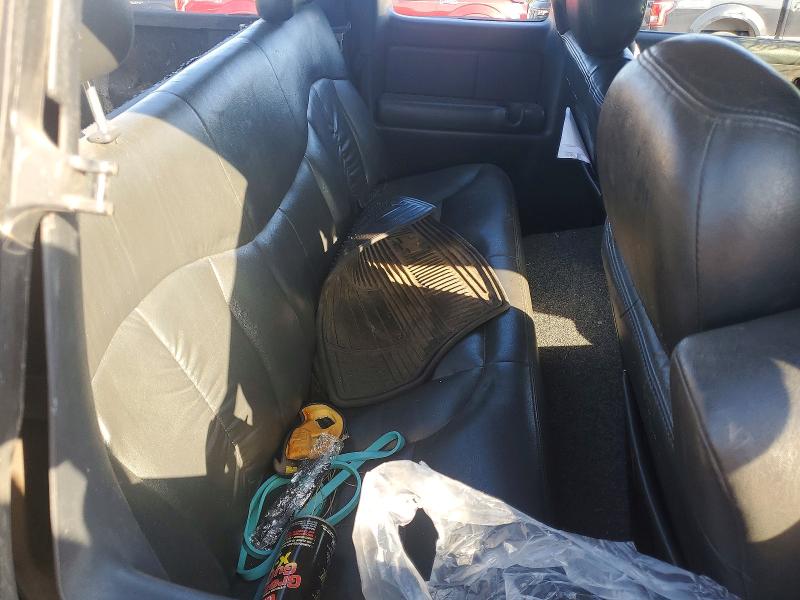Photo 10 from auction – 1999 CHEVROLET SILVERADO with VIN 2GCEK19T4X1186465