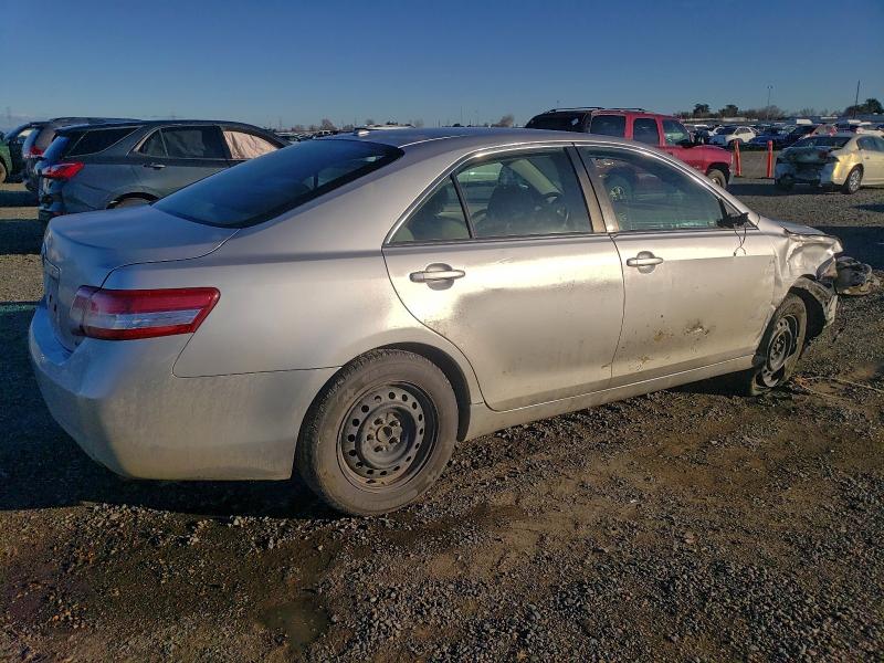 Zdjęcie 3 z aukcji – 2011 TOYOTA CAMRY BASE z VIN 4T1BF3EK1BU741042