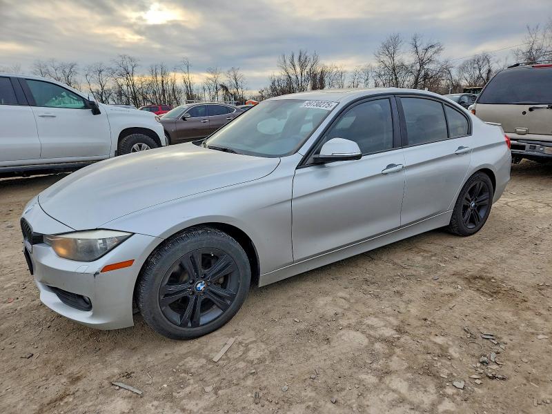 BMW 328 XI 2013 with VIN WBA3B3C51DF543700 - Photo from auction