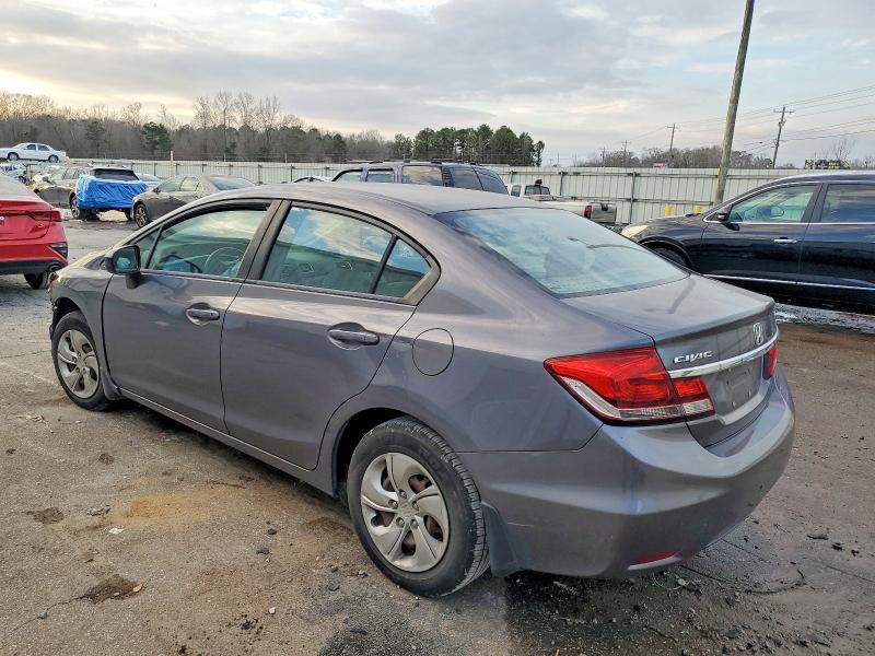 Photo 2 from auction – 2015 HONDA CIVIC LX with VIN 19XFB2F50FE111442