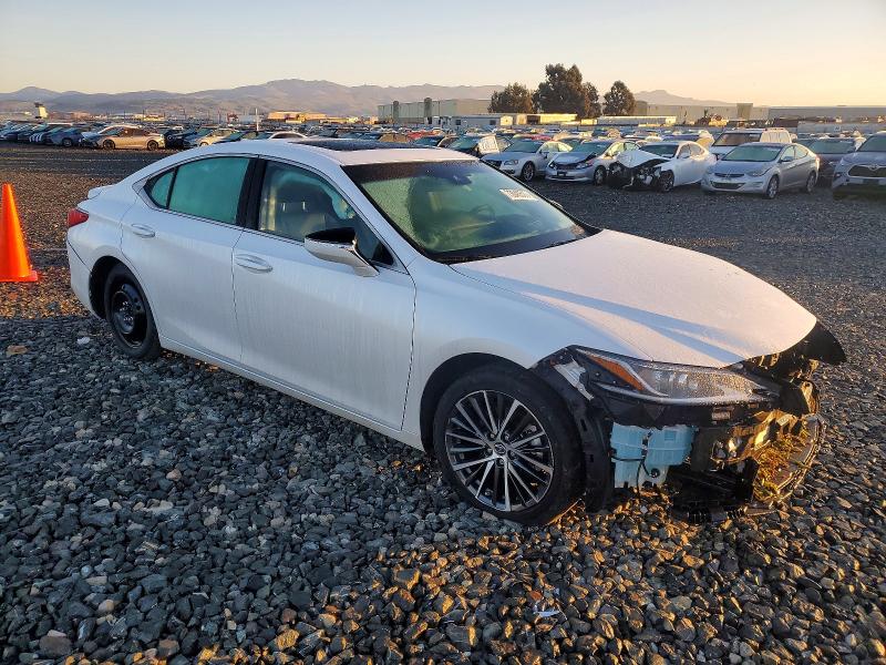 Photo 4 from auction – 2024 LEXUS ES 300H with VIN 58ADA1C17RU050767