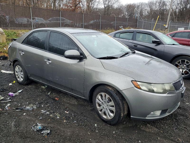 Photo 4 from auction – 2012 KIA FORTE with VIN KNAFU4A28C5577935
