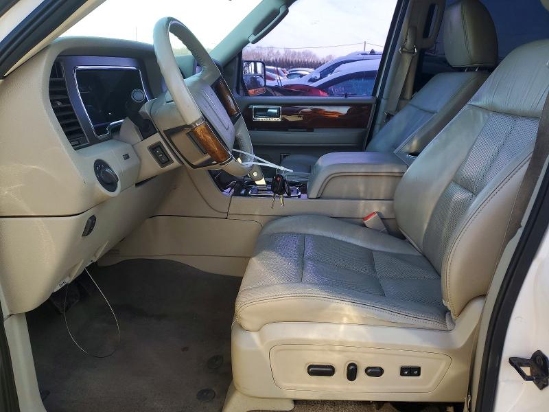 Photo 7 from auction – 2011 LINCOLN NAVIGATOR with VIN 5LMJJ3J59BEJ06278