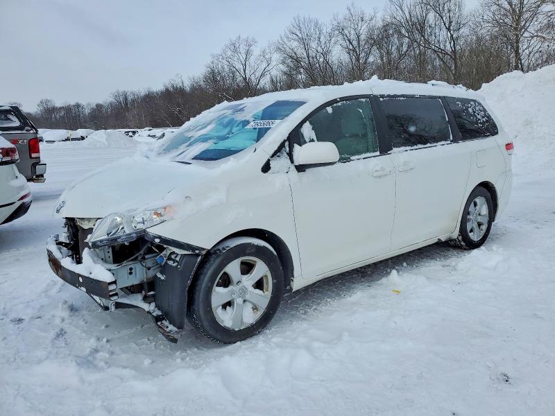 Photo 1 from auction – 2011 TOYOTA SIENNA LE with VIN 5TDKK3DC4BS071680