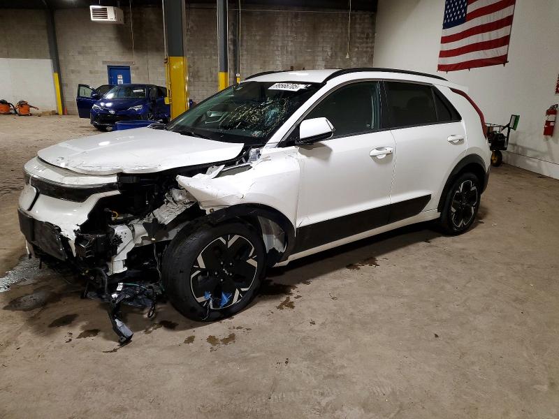 KIA NIRO 2023 with VIN KNDCR3L15P5049085 - Photo from auction