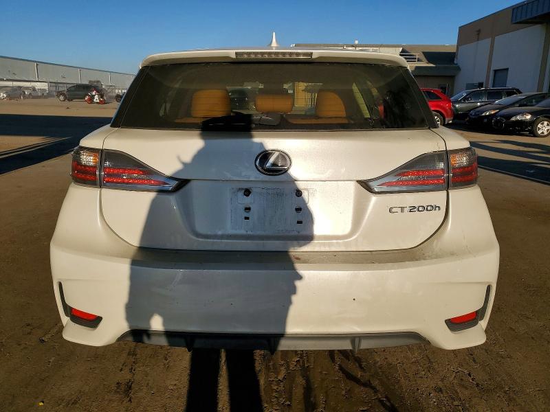 Photo 6 from auction – 2014 LEXUS CT 200 with VIN JTHKD5BH0E2186825