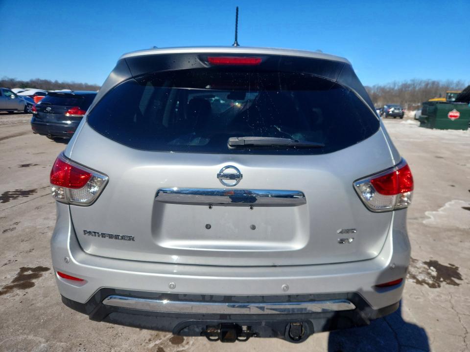 Photo 6 from auction – 2014 NISSAN PATHFINDER with VIN 5N1AR2MM5EC715361