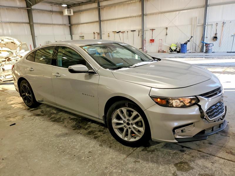 Photo 4 from auction – 2018 CHEVROLET MALIBU LT with VIN 1G1ZD5ST4JF256908
