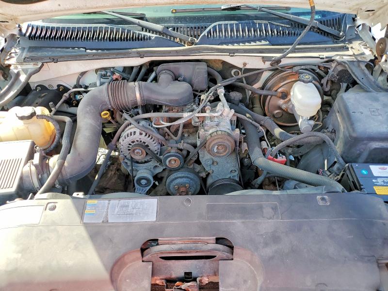 Photo 11 from auction – 2005 CHEVROLET SILVERADO with VIN 1GCEC14XX5Z188880