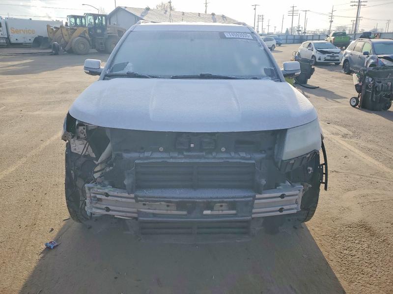 Photo 5 from auction – 2016 FORD EXPLORER L with VIN 1FM5K8F85GGA20057