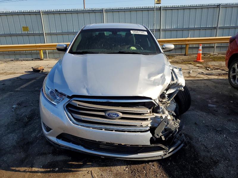 Photo 5 from auction – 2018 FORD TAURUS with VIN 1FAHP2E82JG131034