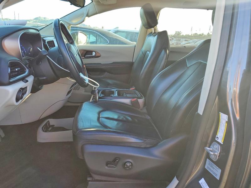 Photo 7 from auction – 2017 CHRYSLER PACIFICA with VIN 2C4RC1BG0HR505925
