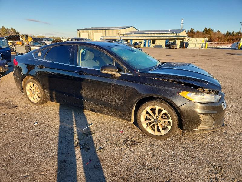 Photo 4 from auction – 2019 FORD FUSION with VIN 3FA6P0HD7KR194063