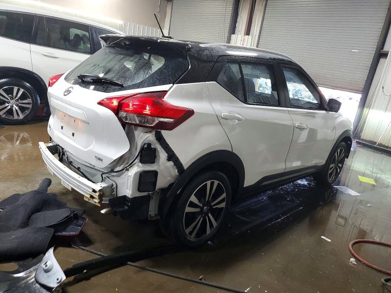 Photo 3 from auction – 2019 NISSAN KICKS S with VIN 3N1CP5CU3KL543887
