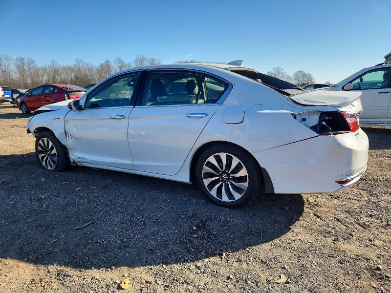 Photo 2 from auction – 2017 HONDA ACCORD with VIN JHMCR6F5XHC018202