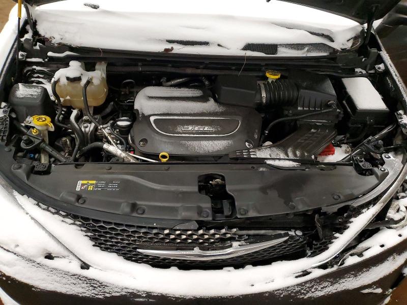 Photo 12 from auction – 2017 CHRYSLER PACIFICA with VIN 2C4RC1BG0HR831224