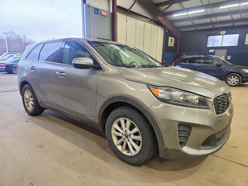Photo 4 from auction – 2019 KIA SORENTO LX with VIN 5XYPGDA53KG482309