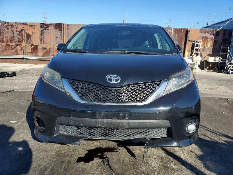 Photo 5 from auction – 2017 TOYOTA SIENNA with VIN 5TDXZ3DC6HS885405