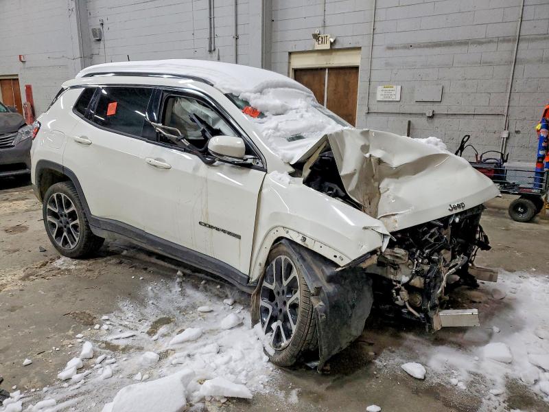 Photo 4 from auction – 2017 JEEP COMPASS with VIN 3C4NJDCB0HT631577