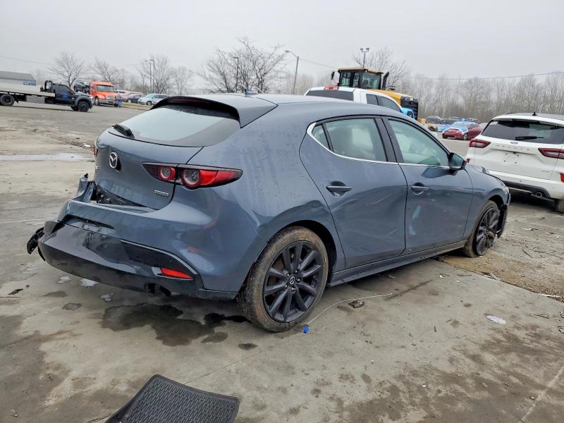 Photo 3 from auction – 2019 MAZDA 3 with VIN JM1BPANM0K1141847