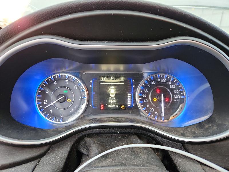 Photo 9 from auction – 2015 CHRYSLER 200 LIMITE with VIN 1C3CCCAB6FN529748