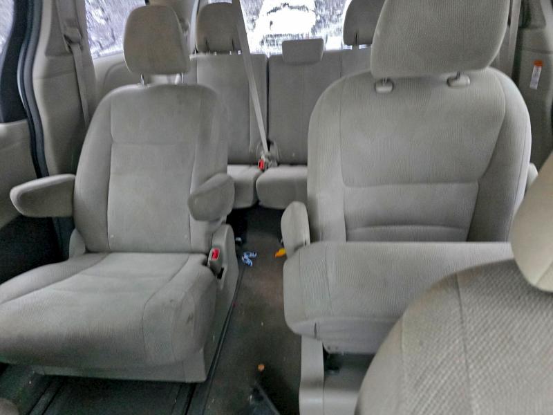 Photo 5 from auction – 2016 TOYOTA SIENNA with VIN 5TDZK3DC8GS745187