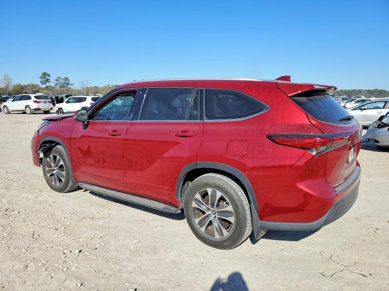 Photo 2 from auction – 2022 TOYOTA HIGHLANDER with VIN 5TDGZRAH7NS553570