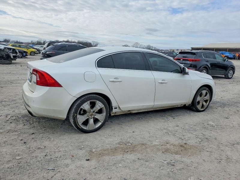 Photo 3 from auction – 2018 VOLVO S60 PREMIE with VIN LYV402HK8JB174776