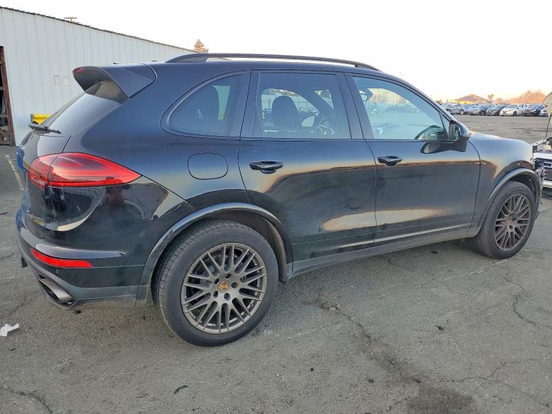 Photo 3 from auction – 2017 PORSCHE CAYENNE with VIN WP1AA2A29HKA86985