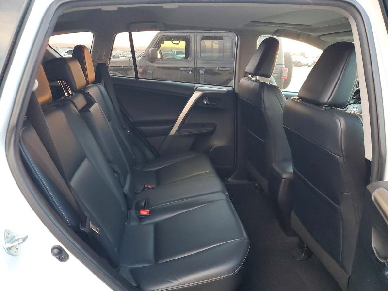 Photo 11 from auction – 2015 TOYOTA RAV4 with VIN 2T3YFREV5FW173494