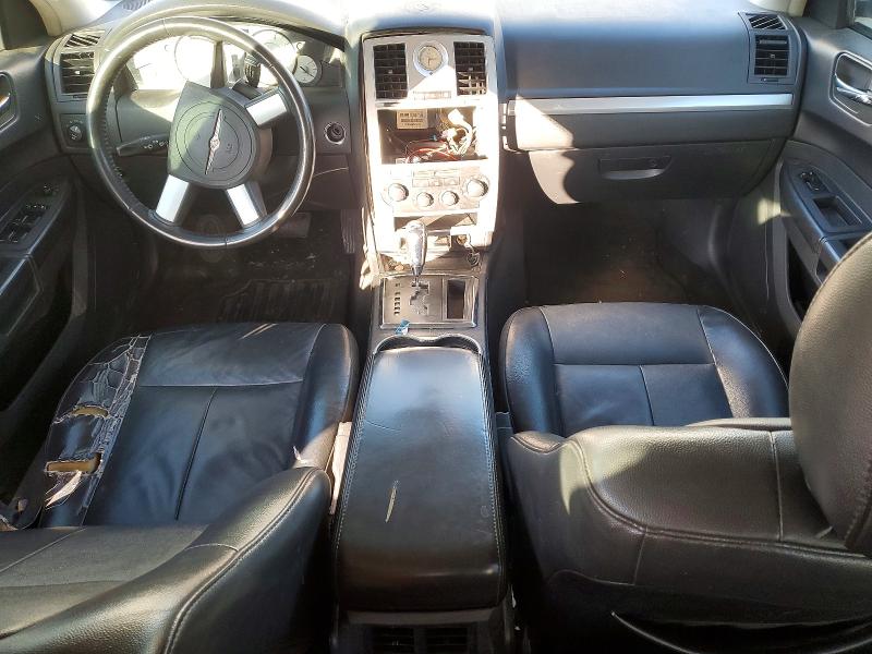 Photo 8 from auction – 2010 CHRYSLER 300 TOURIN with VIN 2C3CA5CV5AH192581