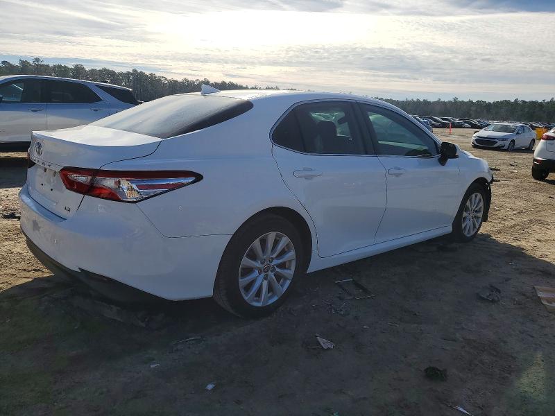 Photo 3 from auction – 2020 TOYOTA CAMRY LE with VIN 4T1C11AK9LU961835
