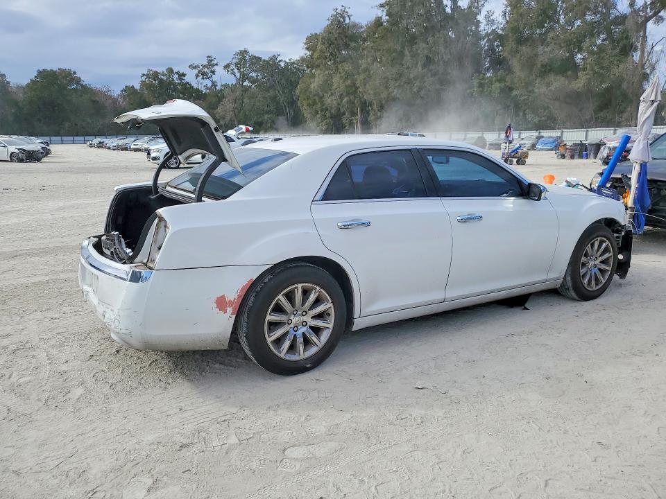 Photo 3 from auction – 2011 CHRYSLER 300 LIMITE with VIN 2C3CA5CGXBH533654