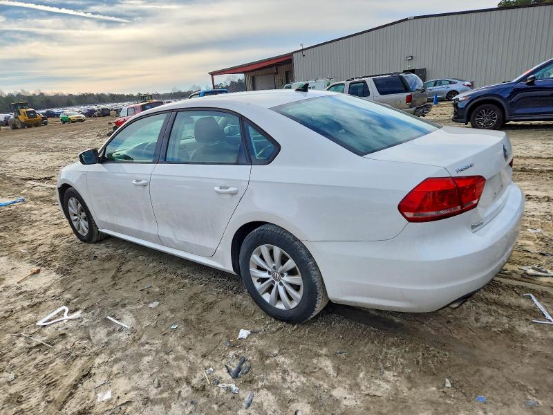 Photo 2 from auction – 2014 VOLKSWAGEN PASSAT S with VIN 1VWAP7A35EC002749